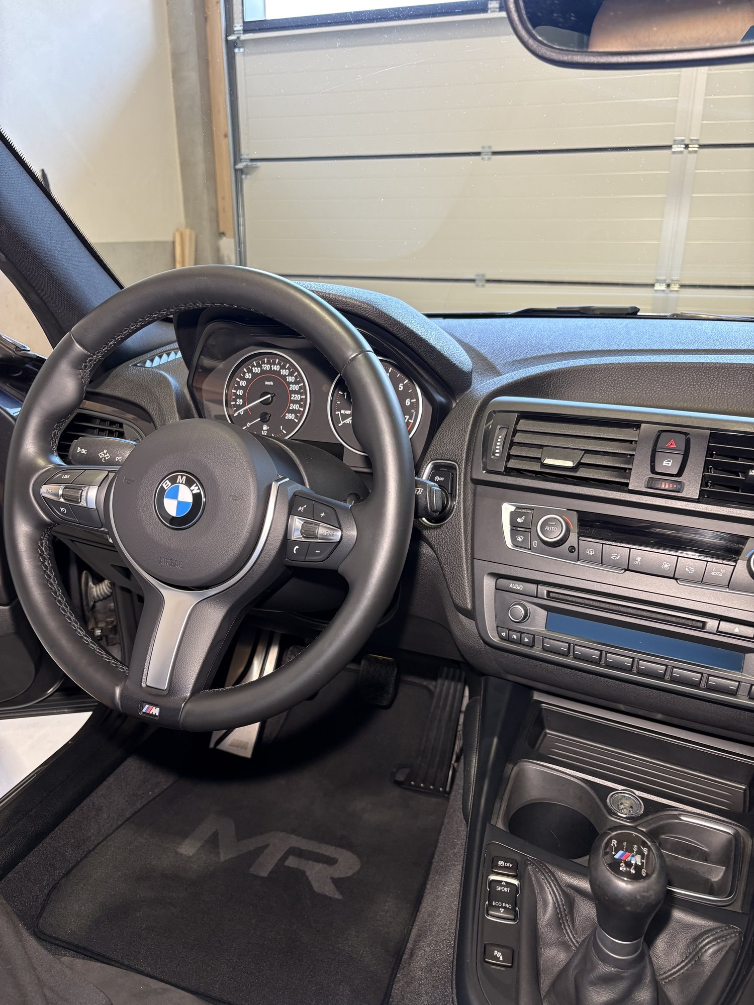 Cockpit des BMW 1er nach der Aufbereitung